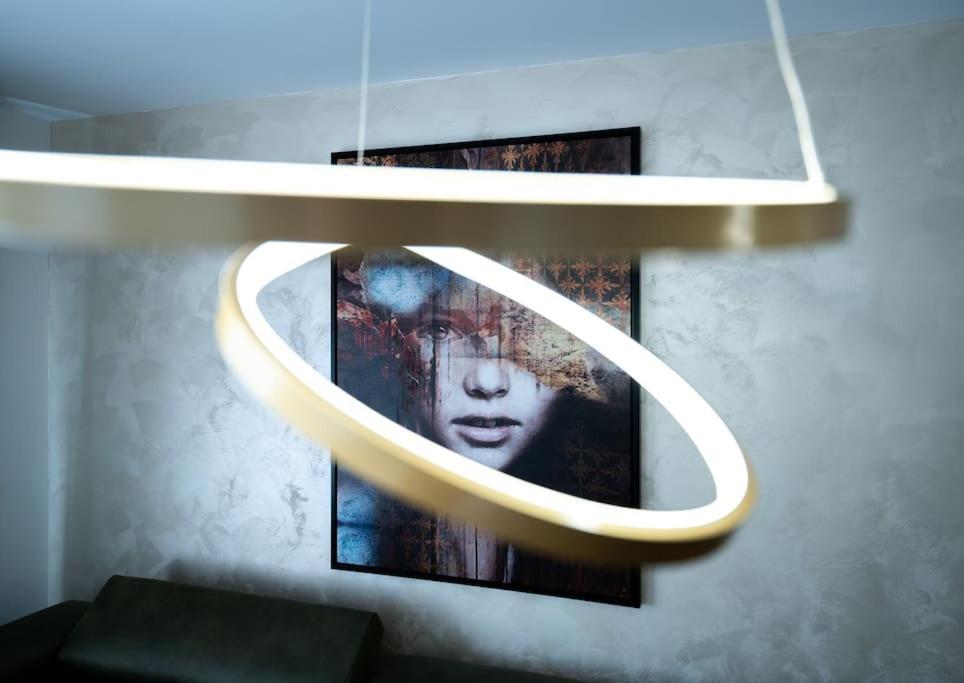 Capsula Luxury Apartment אומאג מראה חיצוני תמונה