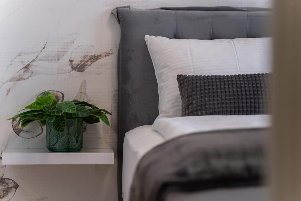 Capsula Luxury Apartment אומאג מראה חיצוני תמונה