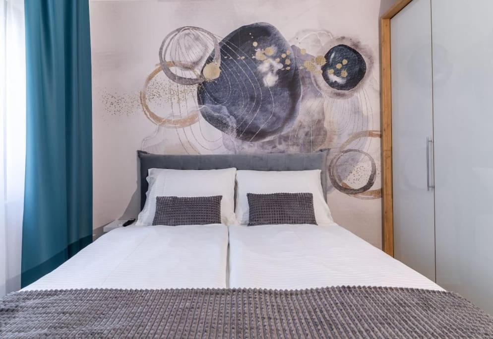 Capsula Luxury Apartment אומאג מראה חיצוני תמונה