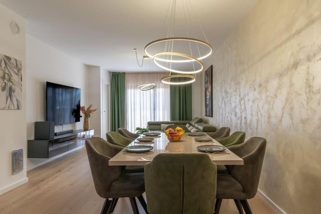 Capsula Luxury Apartment אומאג מראה חיצוני תמונה